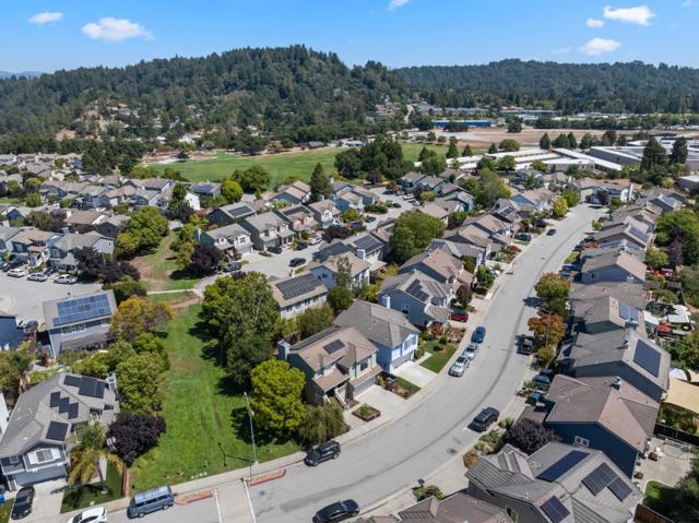 152 Navigator Drive, Scotts Valley CA: https://media.crmls.org/mediaz/ba41f32c-0b01-4eb1-9ef3-004046e1a103.jpg