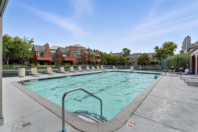 914 Shoreline Drive, San Mateo CA: https://media.crmls.org/mediaz/ba421c4b-562f-4360-9ce7-7993af7a39ea.jpg