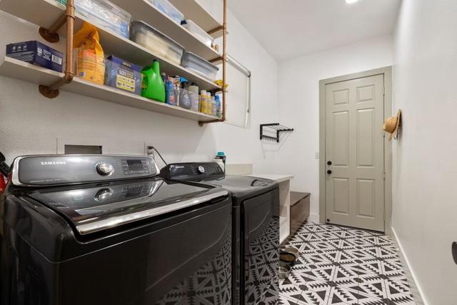 35618 Corte Serena, Cathedral City CA: https://media.crmls.org/mediaz/ba42cff0-f51d-4254-913e-a7281f5eb1f9.jpg