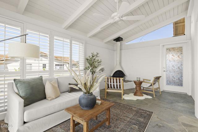 7090 El Malabar Drive, Ventura CA: https://media.crmls.org/mediaz/ba42d979-e2f9-47de-9bf6-11bb3208f585.jpg