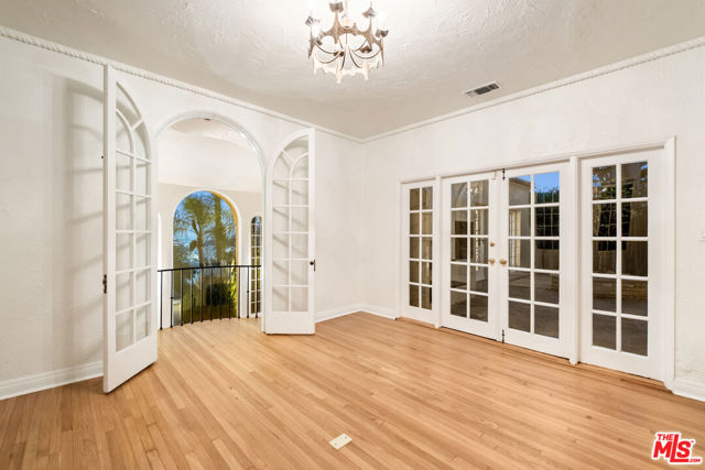 2063 Grace Avenue, Los Angeles CA: https://media.crmls.org/mediaz/ba43628b-12bf-48a8-ac7d-cf22ed7c3be8.jpg