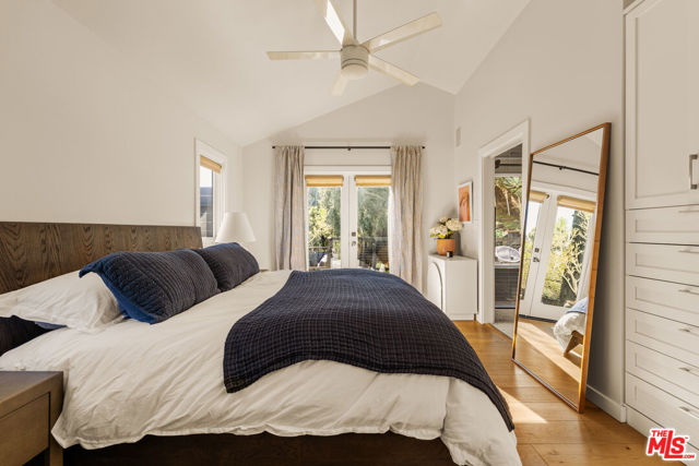 8556 Ridpath Drive, Los Angeles CA: https://media.crmls.org/mediaz/ba43fd6d-14bb-43d2-8f93-e970a84bd6f9.jpg