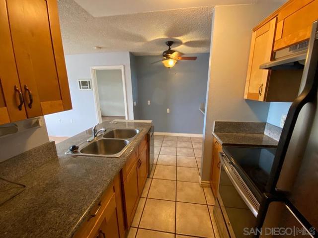 6670 University Ave, San Diego CA: https://media.crmls.org/mediaz/ba446757-d8bc-4148-9d93-f4658316d49e.jpg