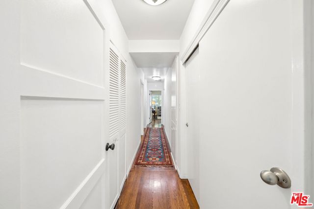 4942 Stern Avenue photo 29