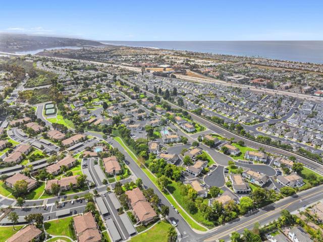 870 Ginger Avenue, Carlsbad CA: https://media.crmls.org/mediaz/ba45555e-1e17-4dd6-83f3-287601ac90ef.jpg