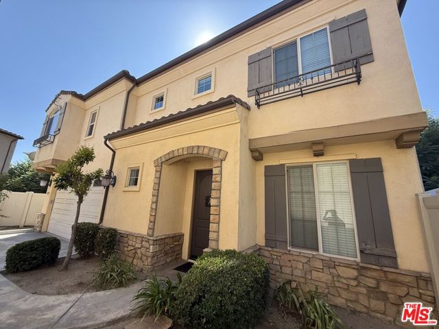 335 Genoa Street, Monrovia CA: https://media.crmls.org/mediaz/ba458461-60c7-47a9-895c-5ca21cffcfd5.jpg