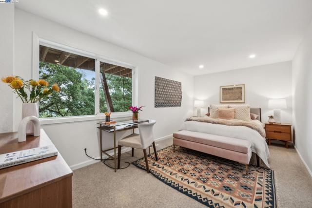 589 TAHOS ROAD, Orinda CA: https://media.crmls.org/mediaz/ba458feb-0a14-4631-8514-0bffcdffc228.jpg