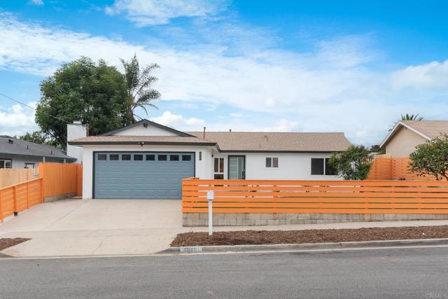 Detail Gallery Image 3 of 29 For 4949 Luna Dr, Oceanside,  CA 92057 - 3 Beds | 2 Baths