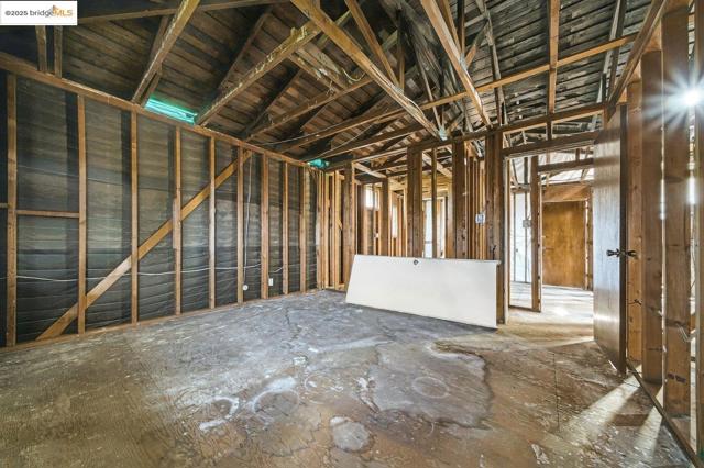11201 Lochard Street, Oakland CA: https://media.crmls.org/mediaz/ba46de2c-b0c3-48c2-87f0-bdde1bc28faa.jpg
