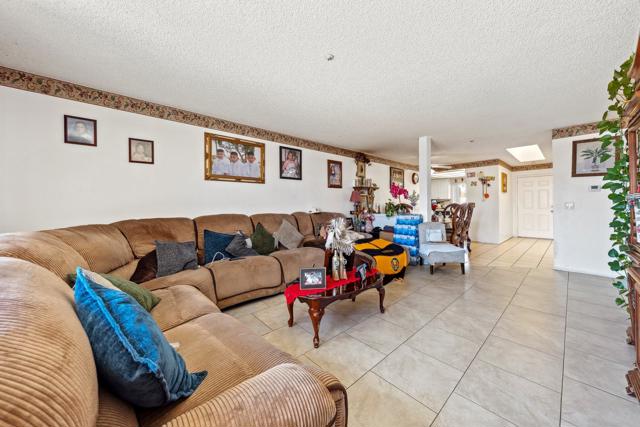 66765 Ironwood Drive, Desert Hot Springs CA: https://media.crmls.org/mediaz/ba47148d-0b8f-4025-bea4-67c75b00337e.jpg