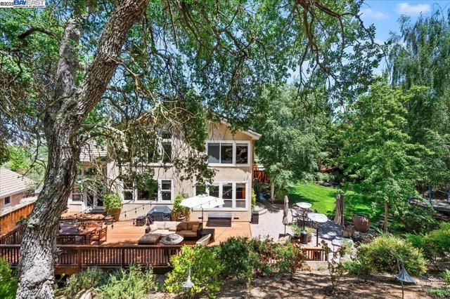 3761 SMALLWOOD COURT, Pleasanton CA: https://media.crmls.org/mediaz/ba4719dc-000f-48df-8c72-27ecffb182fa.jpg