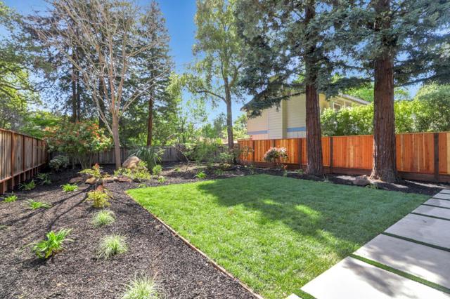 546 9th Avenue, Menlo Park CA: https://media.crmls.org/mediaz/ba482147-fbf6-424d-a191-d5704981c6c7.jpg