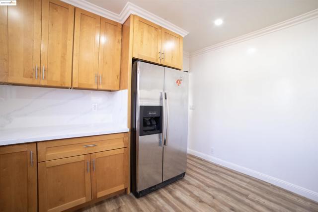 3517 Allendale Ave, Oakland CA: https://media.crmls.org/mediaz/ba488d03-5cbd-44d4-8460-230ad4d2509a.jpg