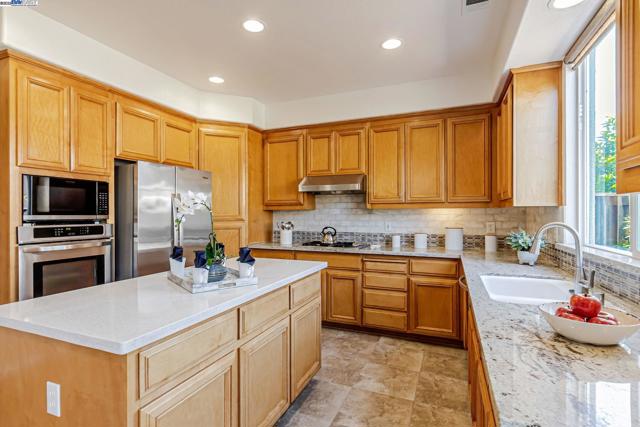 1657 Via Cortina, San Jose CA: https://media.crmls.org/mediaz/ba48cc73-fc3b-4215-802d-f8dea7ba54c0.jpg