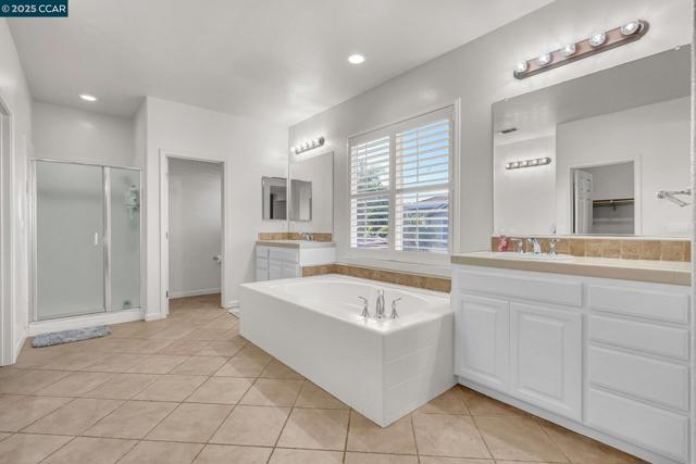 3627 Otter Brook Loop, Discovery Bay CA: https://media.crmls.org/mediaz/ba495d5c-faa3-4362-9a1f-79edc495b4a3.jpg