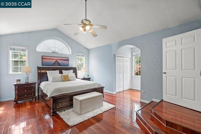 2401 Casa Way, Walnut Creek CA: https://media.crmls.org/mediaz/ba49b395-d882-4c2e-a82b-48768227b671.jpg