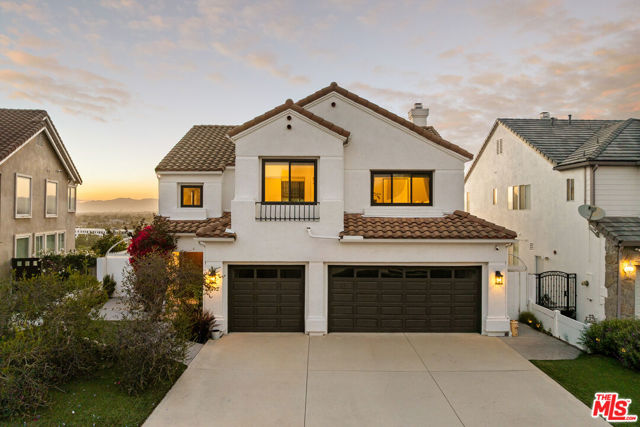 6592 Kentwood Bluffs Drive, Los Angeles CA: https://media.crmls.org/mediaz/ba4a1369-7712-4d70-bba1-c4a60ff178a9.jpg