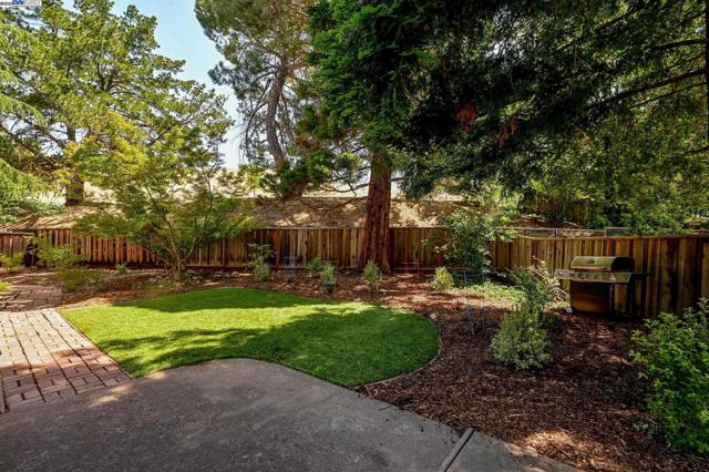 Image 29 of 51 For 1021 Knightwood Ct