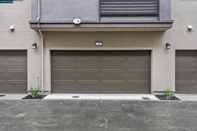 301 Stone Pine Terrace, Sunnyvale CA: https://media.crmls.org/mediaz/ba4abd9b-589d-427d-b9b9-d53dca7ea0df.jpg