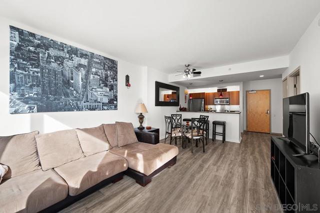 321 10th Avenue, San Diego CA: https://media.crmls.org/mediaz/ba4b0226-94ae-4288-8afc-a126065a3862.jpg