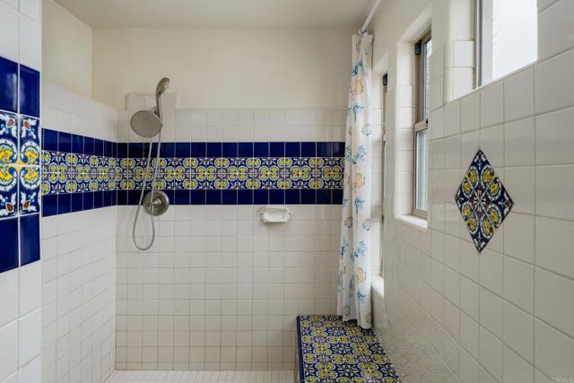 Detail Gallery Image 23 of 46 For 16761 Artesian Breeze Way, San Diego,  CA 92127 - 5 Beds | 4 Baths