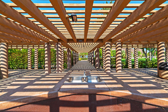 47380 Via Cordova, La Quinta CA: https://media.crmls.org/mediaz/ba4c0a00-738f-4d01-a81e-e4ee6033d063.jpg