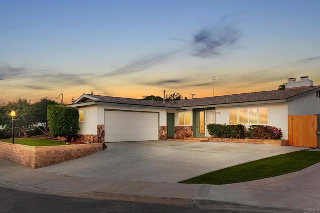 Detail Gallery Image 1 of 27 For 4599 Dauer Ave, La Mesa,  CA 91942 - 3 Beds | 2 Baths