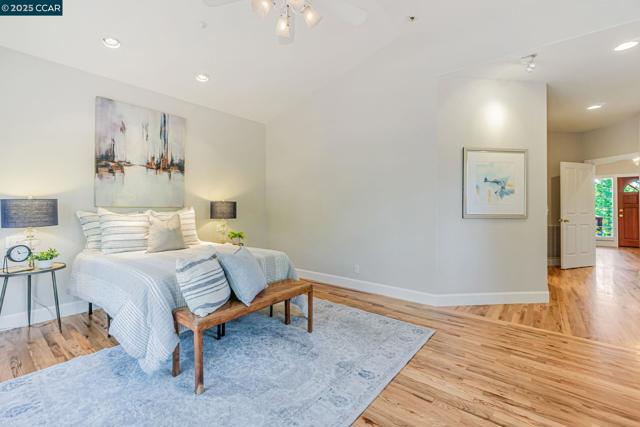 631 La Vista Rd, Walnut Creek CA: https://media.crmls.org/mediaz/ba4d38de-4ae3-4a1b-bf57-0e88b2dec418.jpg