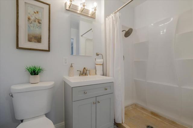621 Monterey Avenue, Capitola CA: https://media.crmls.org/mediaz/ba4e5cc8-0a9f-437b-9d94-b1be0797b4de.jpg