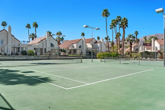 73322 Shadow Mountain Drive, Palm Desert CA: https://media.crmls.org/mediaz/ba4e9281-6d3a-4c9a-96b2-aff639f6517a.jpg