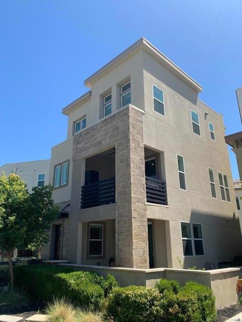5808 Nugget Way, Dublin CA: https://media.crmls.org/mediaz/ba4ed322-e877-44d0-9ea5-79e558b48296.jpg