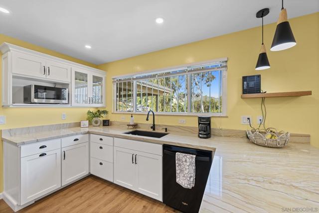 12220 Valhalla Drive, Lakeside CA: https://media.crmls.org/mediaz/ba4f980e-d06a-4e62-ad51-f6b1d929ce80.jpg