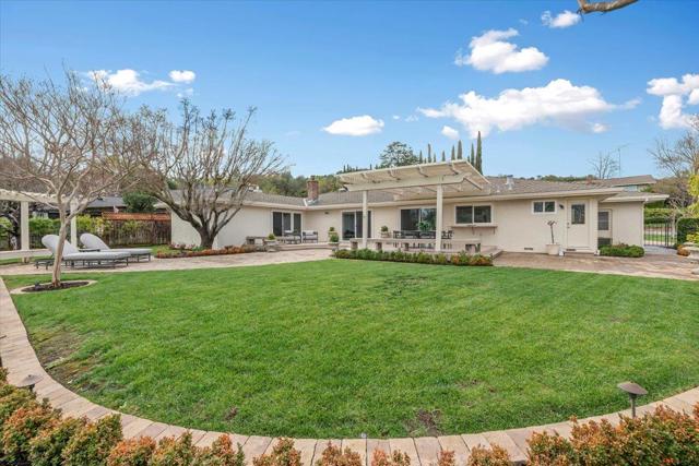 6692 Leyland Park Drive, San Jose CA: https://media.crmls.org/mediaz/ba51da90-8ca3-46e6-b399-1cf447c8ecd0.jpg