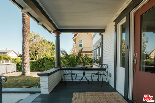 2907 Halldale Avenue, Los Angeles CA: https://media.crmls.org/mediaz/ba5270a3-afa9-4f6c-bb38-d17a0bae1251.jpg