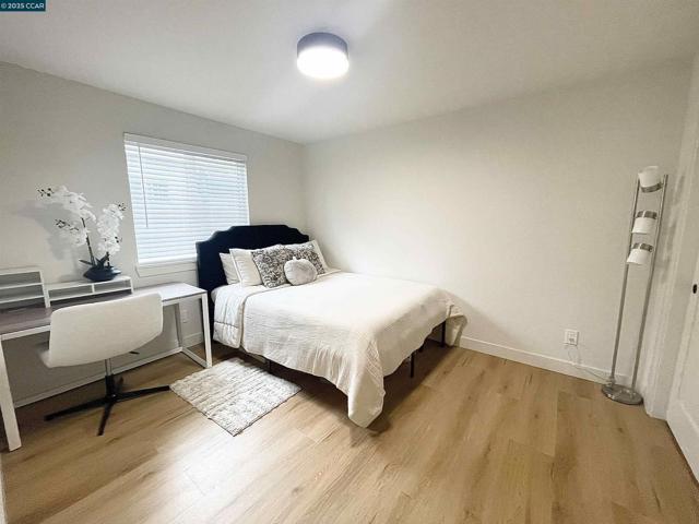 1923 Juliesse Avenue, Sacramento CA: https://media.crmls.org/mediaz/ba529f2c-996f-4c95-87a5-66b731cb83d1.jpg