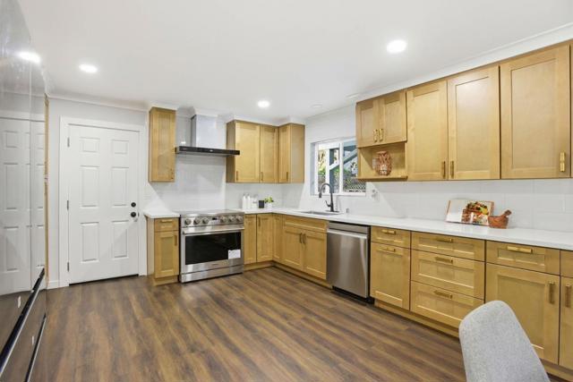 432 8th Avenue, Menlo Park CA: https://media.crmls.org/mediaz/ba5305f3-df2e-40e3-bed9-4cf0bec01578.jpg