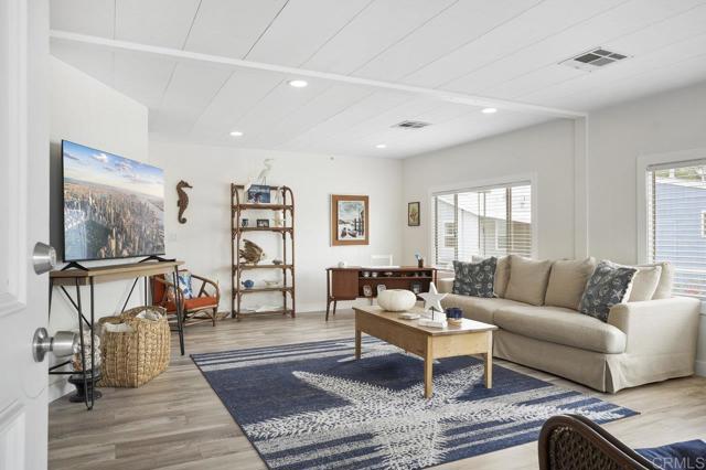 Front Image Thumbnail for CRNDP2504055