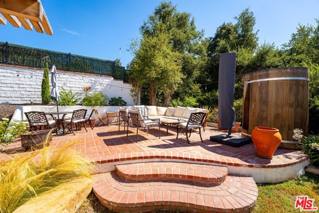 4441 Park Alisal, Calabasas CA: https://media.crmls.org/mediaz/ba544e1a-fa38-4071-a421-5516ada8a618.jpg