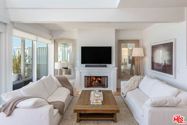 21250 Pacific Coast Highway photo 15
