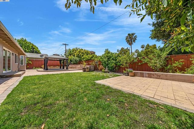41917 Camino Santa Barbara, Fremont CA: https://media.crmls.org/mediaz/ba54a19c-b1ec-4513-b9ae-2572f117ebbb.jpg