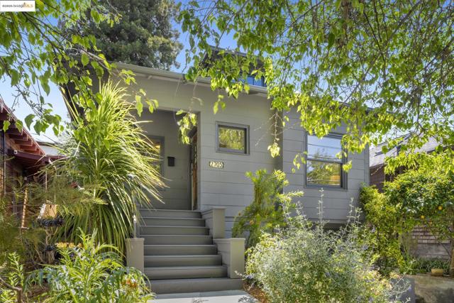2705 Mathews St, Berkeley CA: https://media.crmls.org/mediaz/ba5654a8-a36c-4b19-b3d7-54e8833be710.jpg