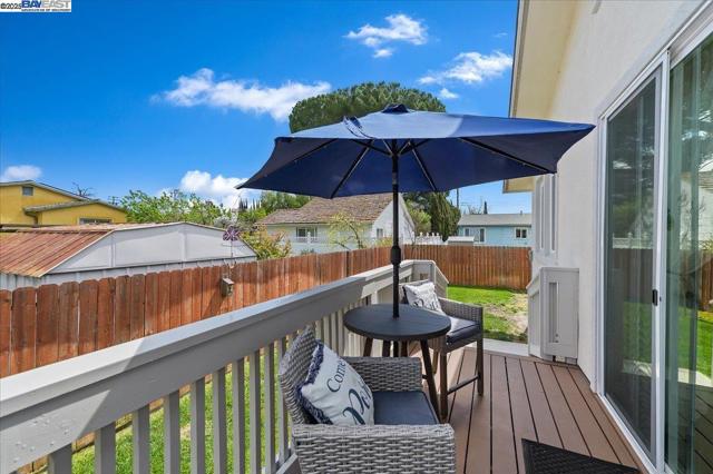 736 N P St, Livermore CA: https://media.crmls.org/mediaz/ba568aea-35df-4c2c-96e6-e1b204ba06b5.jpg