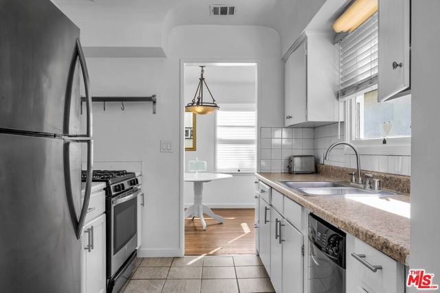425 West Riverside Drive photo 8