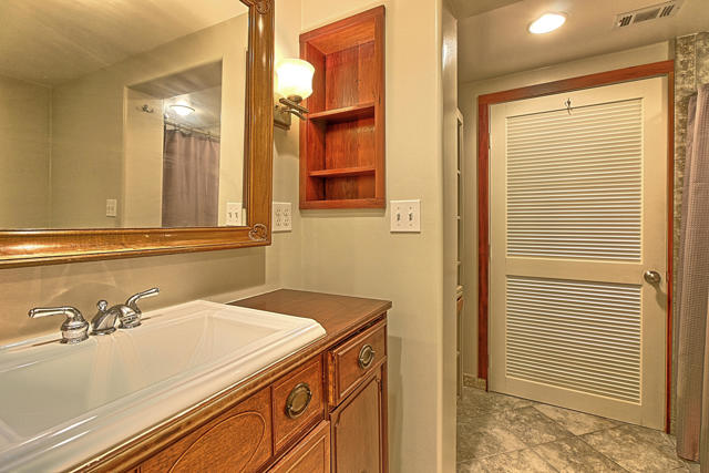 2108 Sunset Drive, Ventura CA: https://media.crmls.org/mediaz/ba573011-7c69-45d1-805c-00eaac6a5bc7.jpg