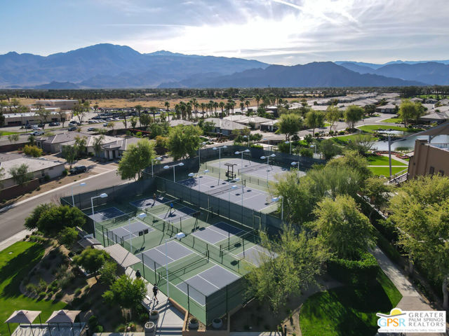50660 Havasu Falls Drive, Indio CA: https://media.crmls.org/mediaz/ba5757ff-1d8d-4908-940f-2194ed94a245.jpg