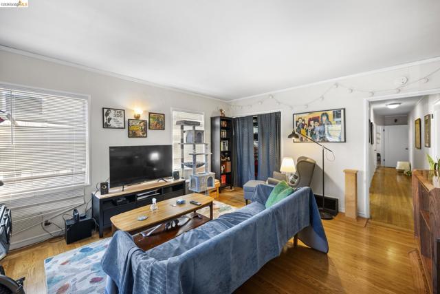 Image 25 of 38 For 367 St  