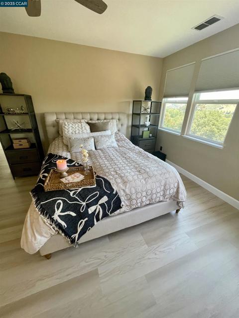 2365 Lansdowne Pl, Vallejo CA: https://media.crmls.org/mediaz/ba58a0b7-00dc-46fe-afd4-4c2a427e466d.jpg