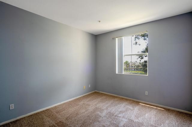1344 Paizay Pl, Chula Vista CA: https://media.crmls.org/mediaz/ba58ef63-de95-4647-8133-3b325a9f9196.jpg