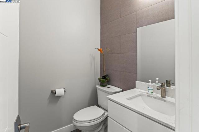 4309 BORA BORA AVE, Fremont CA: https://media.crmls.org/mediaz/ba599fd5-73fb-438a-8087-17464a41fa3e.jpg