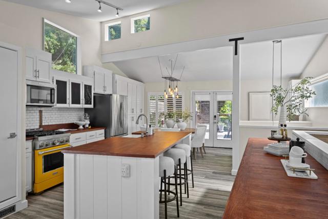 321 Valencia Road, Aptos CA: https://media.crmls.org/mediaz/ba59bb0d-fd4d-488f-ae7b-07de7e5e7f42.jpg